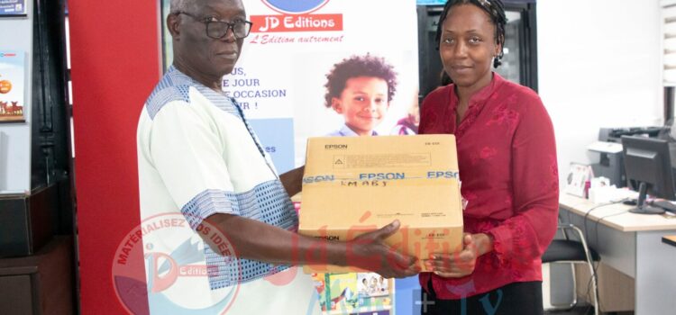 Actions sociales / L’APFC Abidjan 3 reçoit un don de JD Éditions